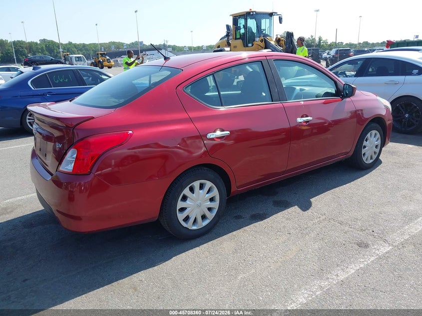 2019 NISSAN VERSA — zdjęcie 4