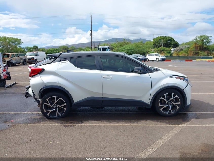 TOYOTA C-HR - zdjęcie 13
