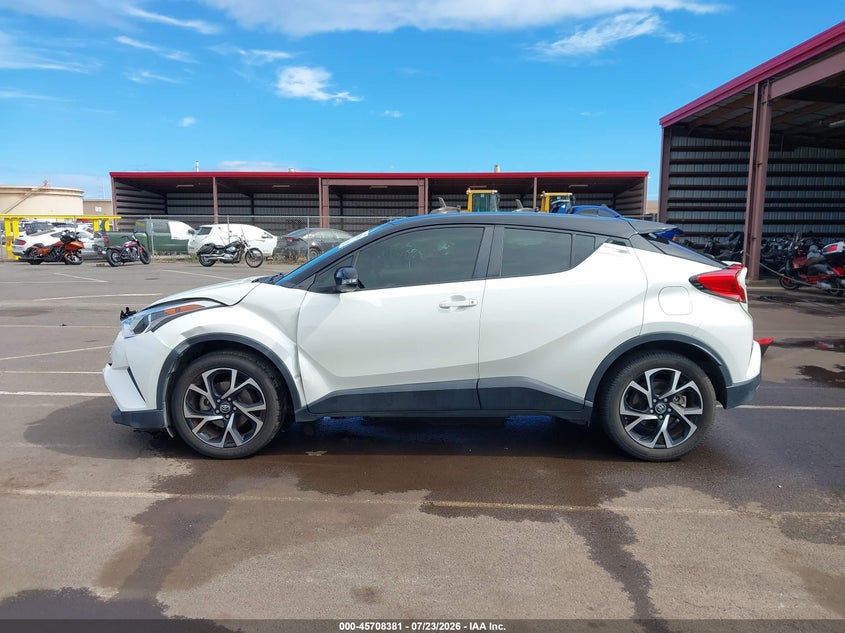 TOYOTA C-HR - zdjęcie 14