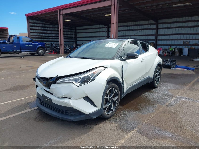 TOYOTA C-HR - zdjęcie 17