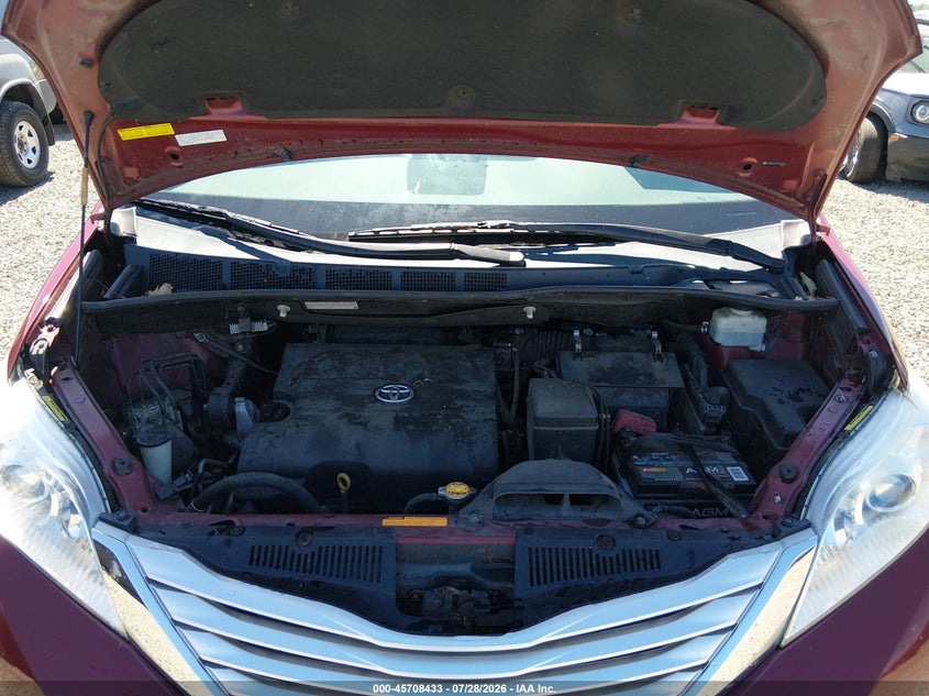 2014 TOYOTA SIENNA VAN 3.5L V-6 DOHC, VVT, 266HP