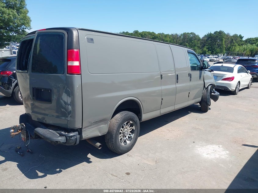 CHEVROLET EXPRESS CARGO VAN 2003 VIN 1GCHG39U131223863