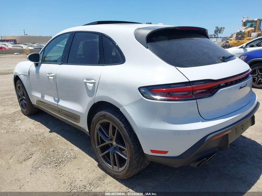 2023 PORSCHE MACAN auction photo 3