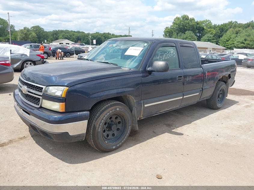 2006 Chevrolet Silverado, Удар сзади, IAAI, VIN 1GCEC19V26Z158572 — фото 2