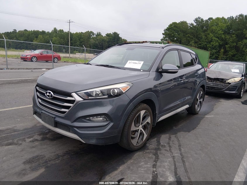 2017 HYUNDAI TUCSON auction photo 2