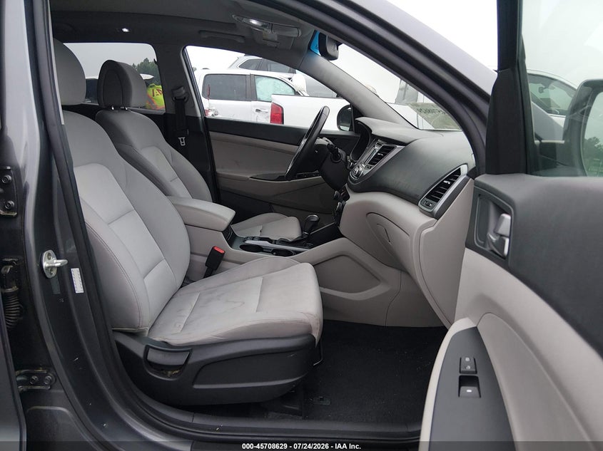 2017 HYUNDAI TUCSON auction photo 5