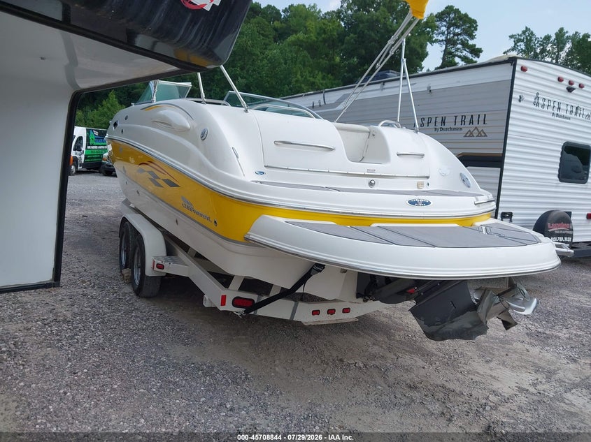 2004 CHAPARRAL SUNESTA 274 auction photo 3