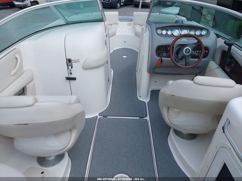 2004 CHAPARRAL SUNESTA 274 auction photo 5