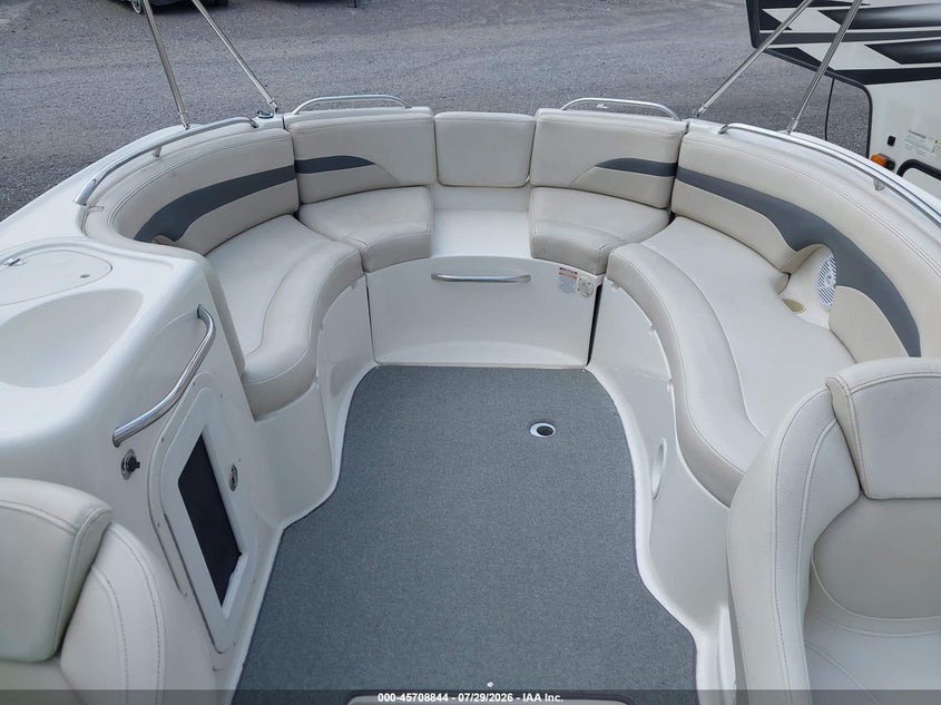 2004 CHAPARRAL SUNESTA 274 auction photo 8