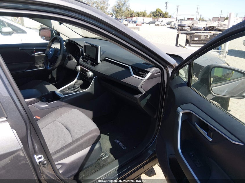 2025 TOYOTA RAV4 auction photo 5