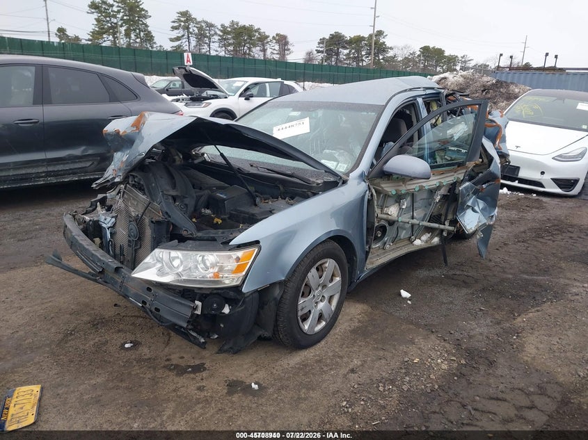 2010 Hyundai Sonata, По колу, IAAI, VIN 5NPET4AC9AH638863 — фото 2