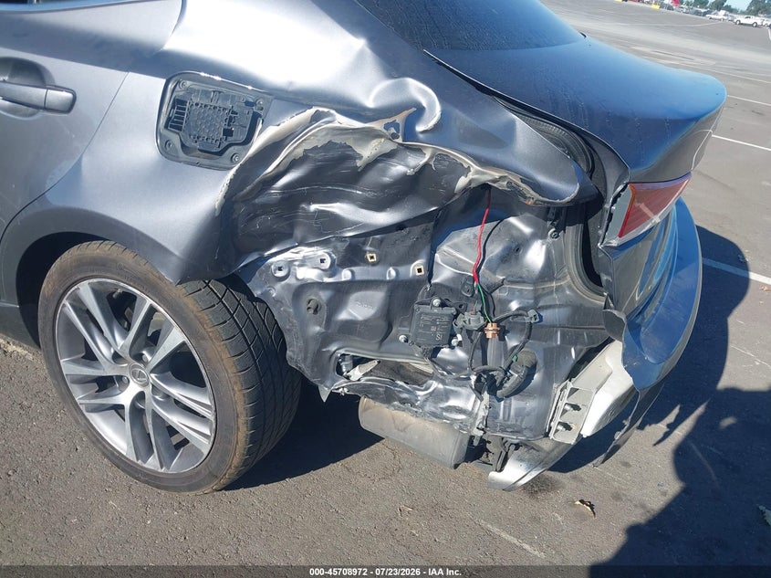 2018 LEXUS IS 300 auction photo 6
