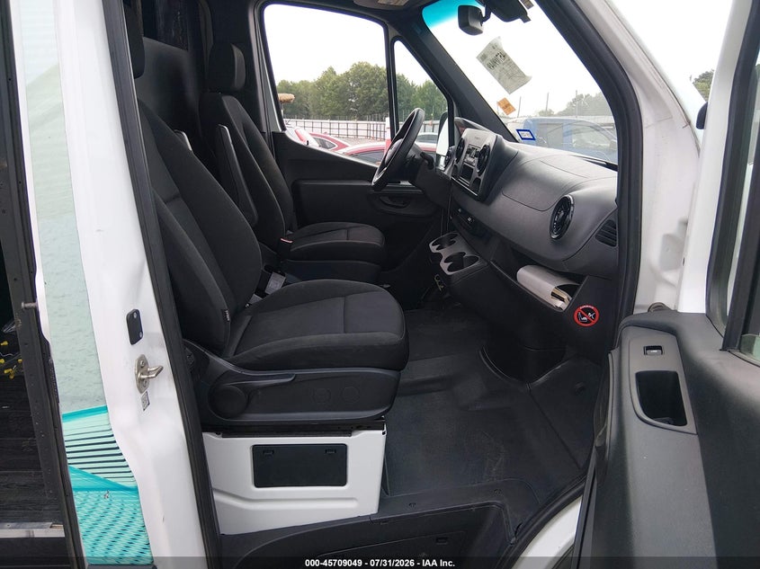 2019 MERCEDES-BENZ SPRINTER 2500 auction photo 5