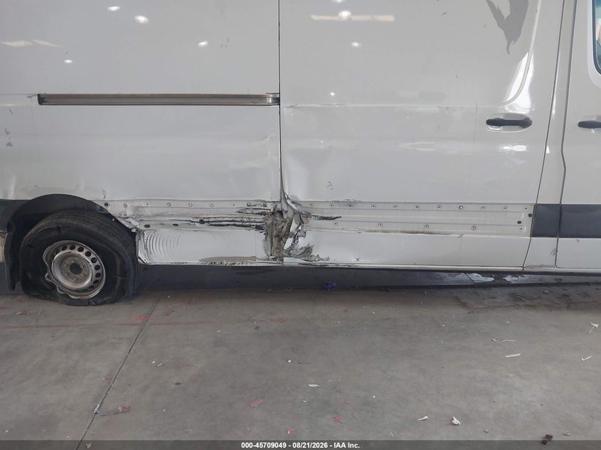 2019 MERCEDES-BENZ SPRINTER 2500 auction photo 6