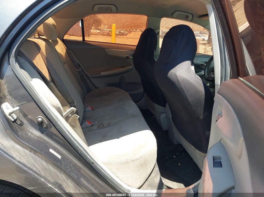 2010 TOYOTA COROLLA auction photo 8
