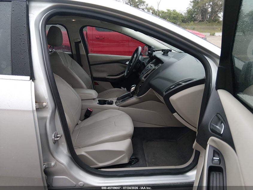 2012 FORD FOCUS auction photo 5