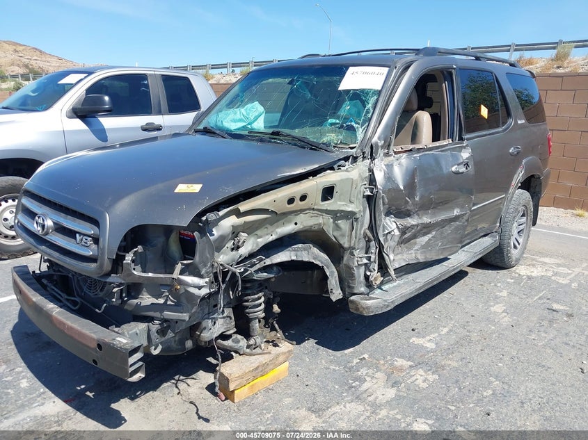 2004 Toyota Sequoia Limited V8, Левый бок, IAAI, VIN 5TDBT48A54S231242 — фото 2