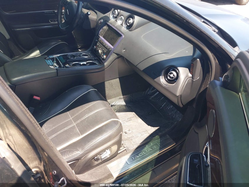 JAGUAR XJ 2014 VIN SAJWJ2GD9E8V61514