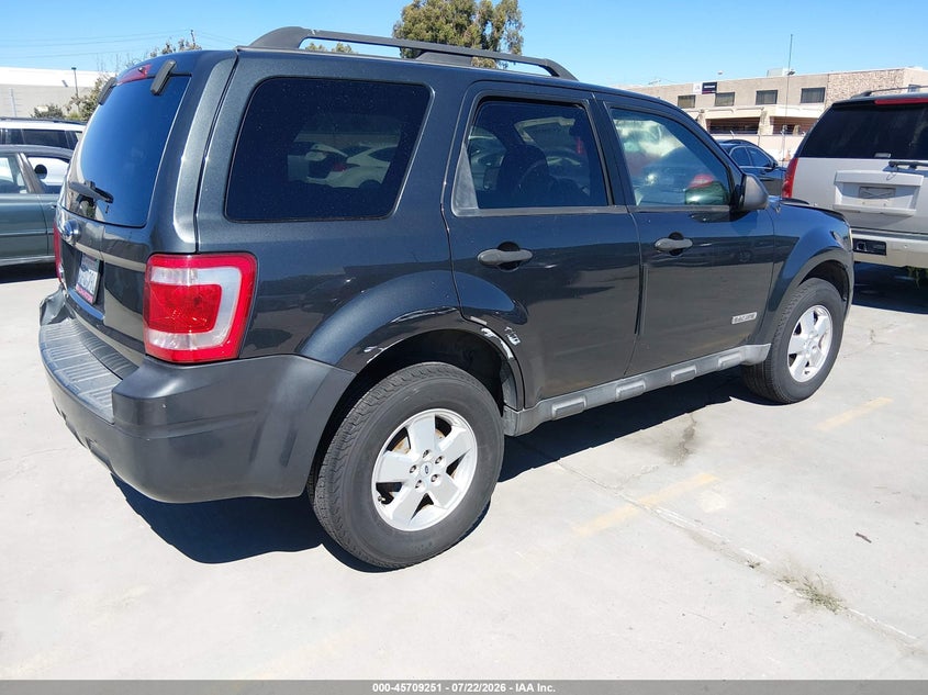 2008 FORD ESCAPE auction photo 4