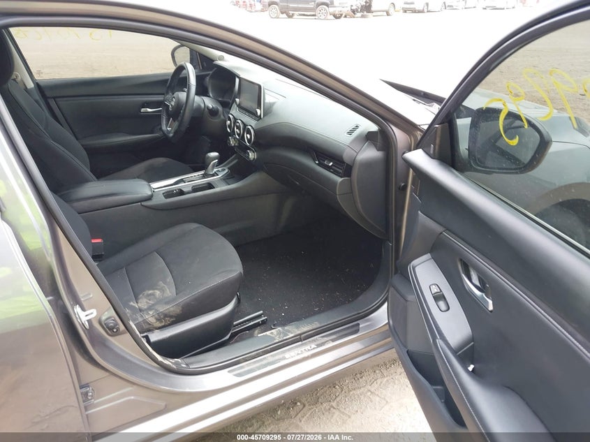 2024 NISSAN SENTRA auction photo 5