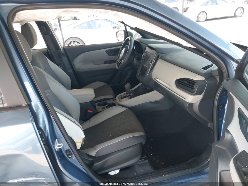 2025 SUBARU FORESTER auction photo 5