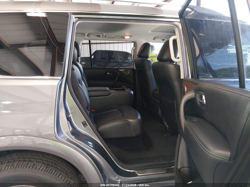 2016 INFINITI QX80 auction photo 8