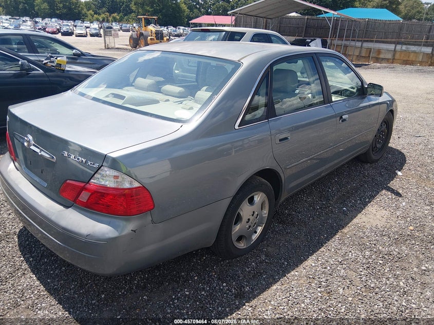 2004 TOYOTA AVALON auction photo 4