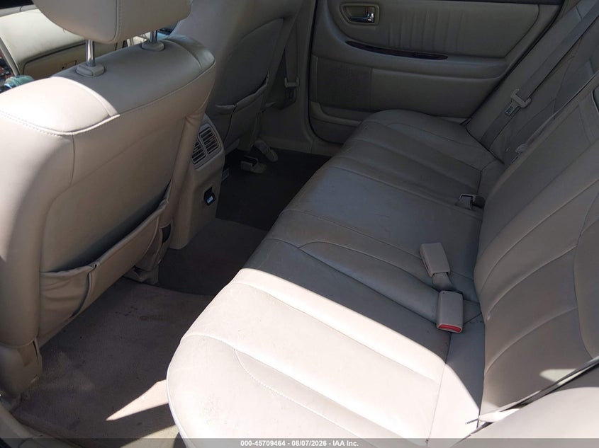 2004 TOYOTA AVALON auction photo 8