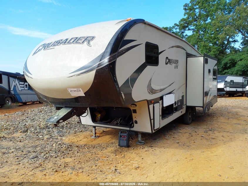 2017 FOREST RIVER PRIME TIME CRUSADER LITE auction photo 2
