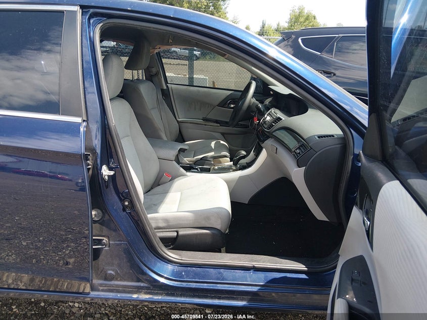2017 HONDA ACCORD auction photo 5