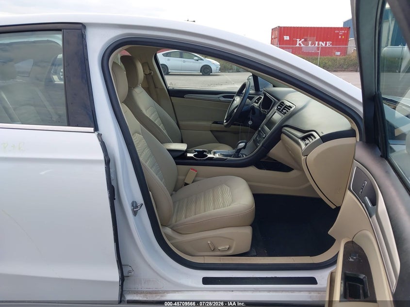 2016 FORD FUSION auction photo 5