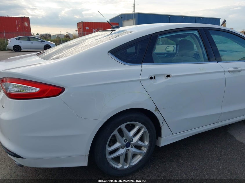 2016 FORD FUSION auction photo 6