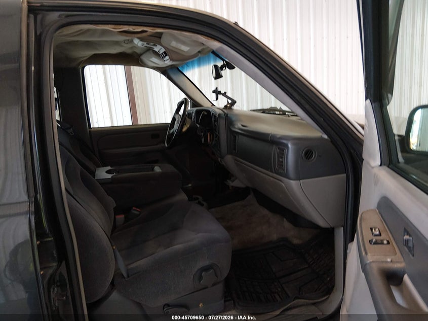 2003 CHEVROLET SUBURBAN 2500 auction photo 5