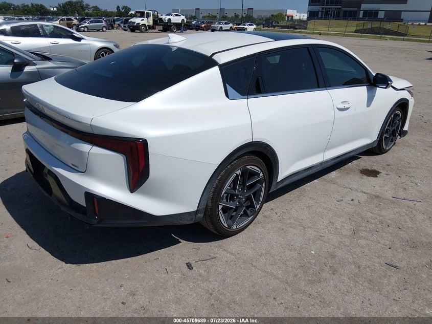 Vin: 3kpfw4de1te313348, lot: 46208345, kia k4 gt-line 20264