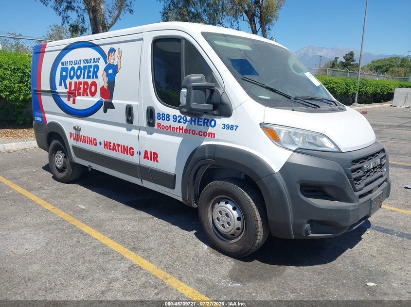 Vin: 3c6lrvvgxpe603987, lot: 46208383, ram promaster 2500 low roof 136 wb 2023 img_1