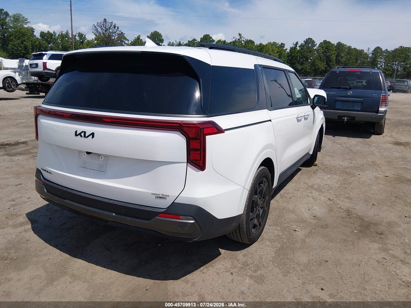 2025 KIA CARNIVAL MPV HYBRID auction photo 4