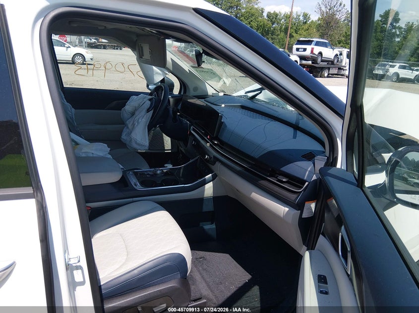 2025 KIA CARNIVAL MPV HYBRID auction photo 5