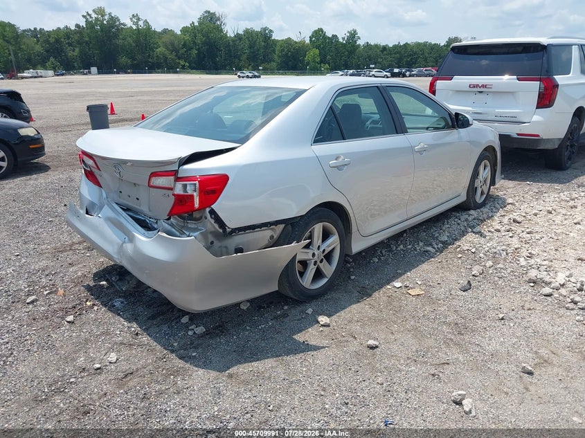 Vin: 4t1bf1fk0eu816997, lot: 46208647, toyota camry se 20144