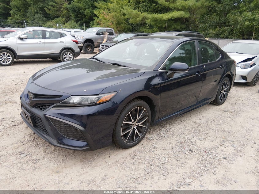 2022 TOYOTA CAMRY auction photo 2