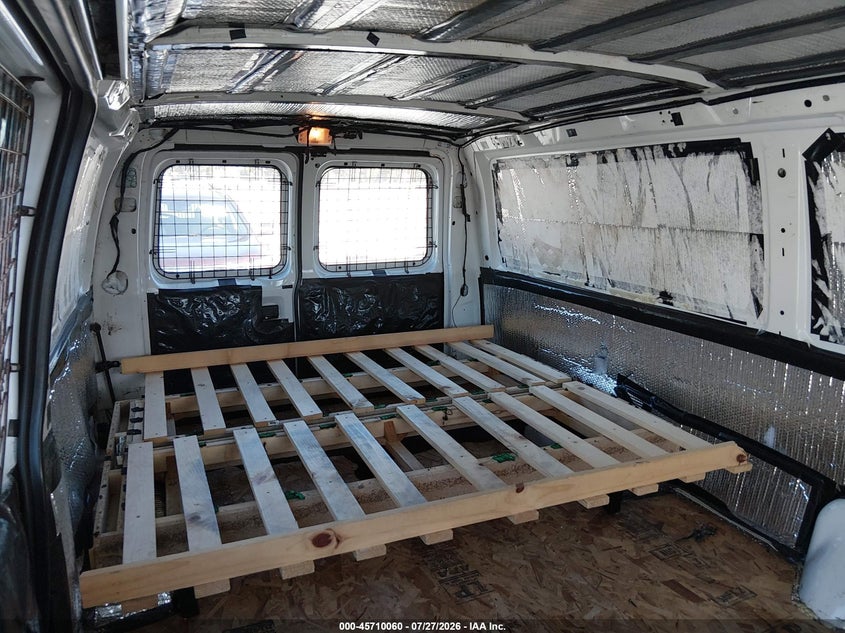 2013 FORD E-150 auction photo 8