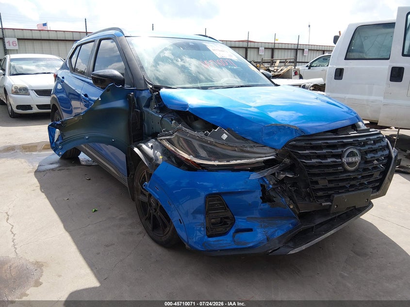 2024 Nissan Kicks Sr Xtronic Cvt, Правий перед, IAAI, VIN 3N1CP5DV8RL484417