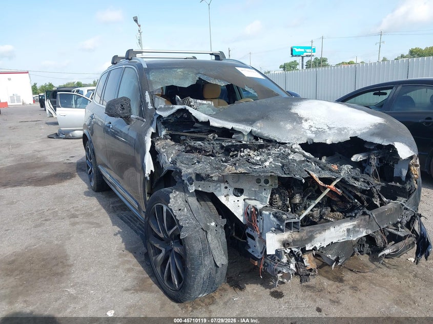 2019 VOLVO XC90 auction photo 6