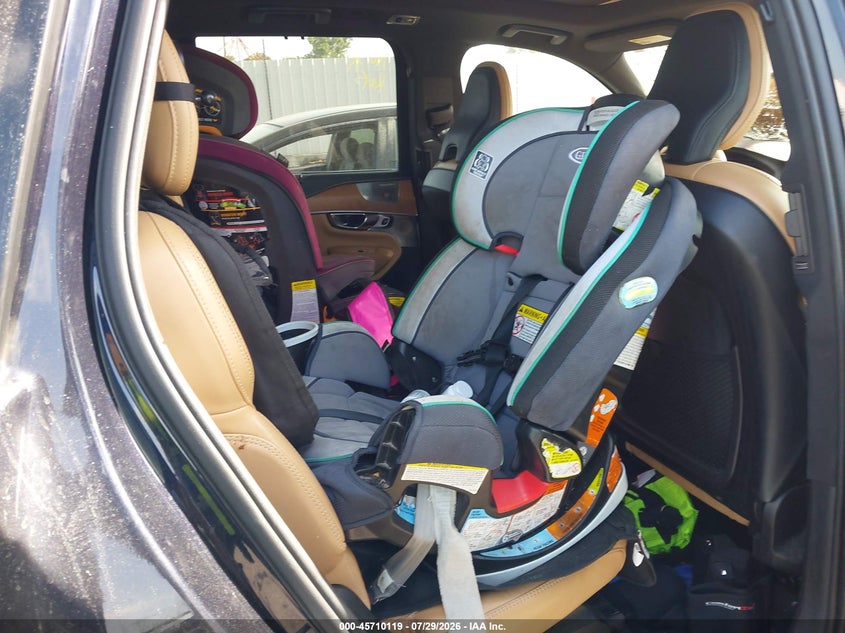 2019 VOLVO XC90 auction photo 8