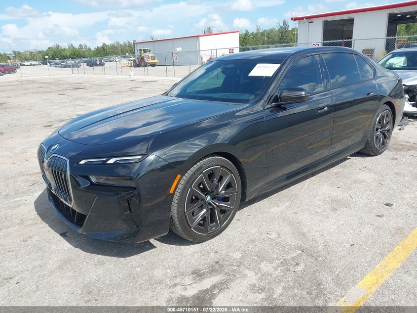 Vin: wby53ej01pcn59170, lot: 46208813, bmw i7 xdrive60 20232