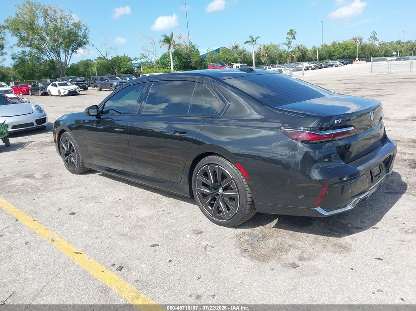 Vin: wby53ej01pcn59170, lot: 46208813, bmw i7 xdrive60 20233