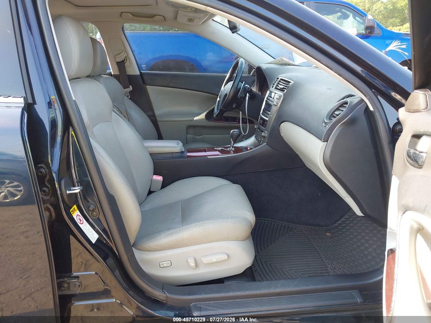 2006 LEXUS IS 250 auction photo 5