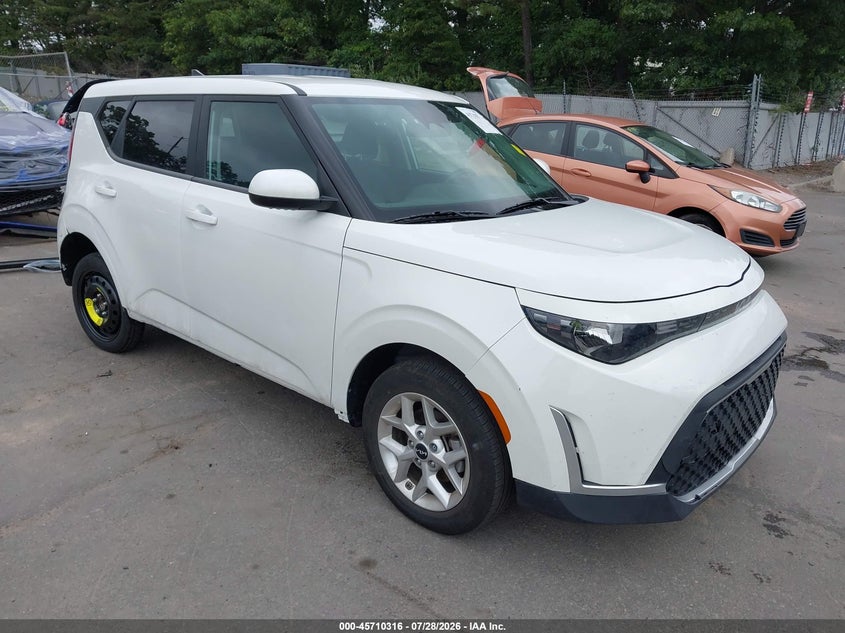 2024 KIA SOUL auction photo 1