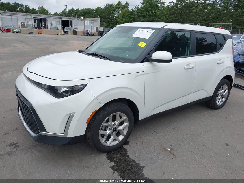 2024 KIA SOUL auction photo 2