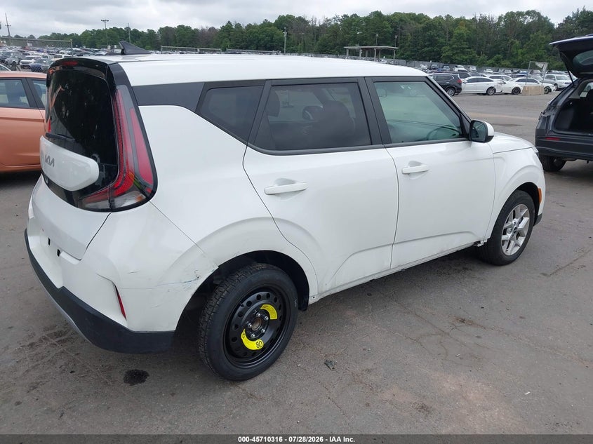 2024 KIA SOUL auction photo 4