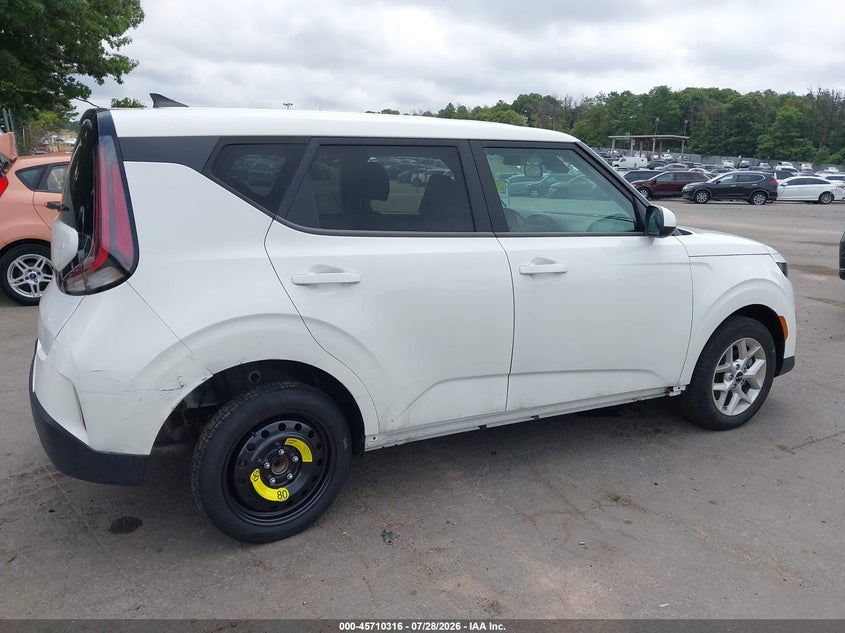 2024 KIA SOUL auction photo 6
